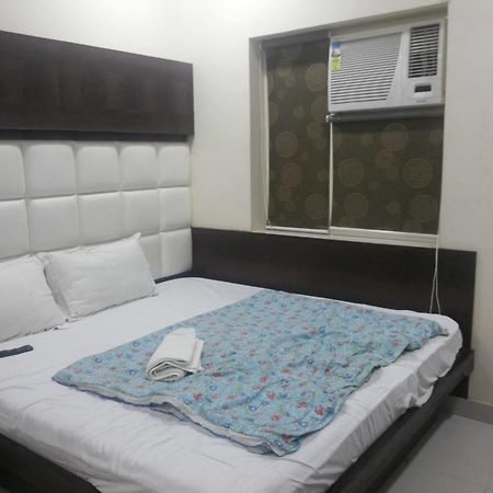Hotel Pink City @ Opposite New Delhi Railway Station Paharganj Exterior foto